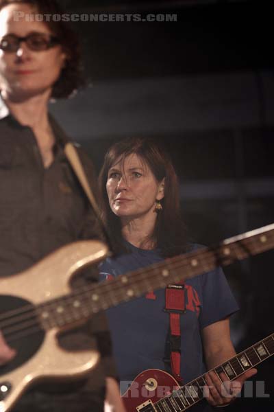 THE BREEDERS - 2013-06-01 - PARIS - Le Trianon - Kelley Deal - Miranda Cordelia Susan Josephine Wiggs